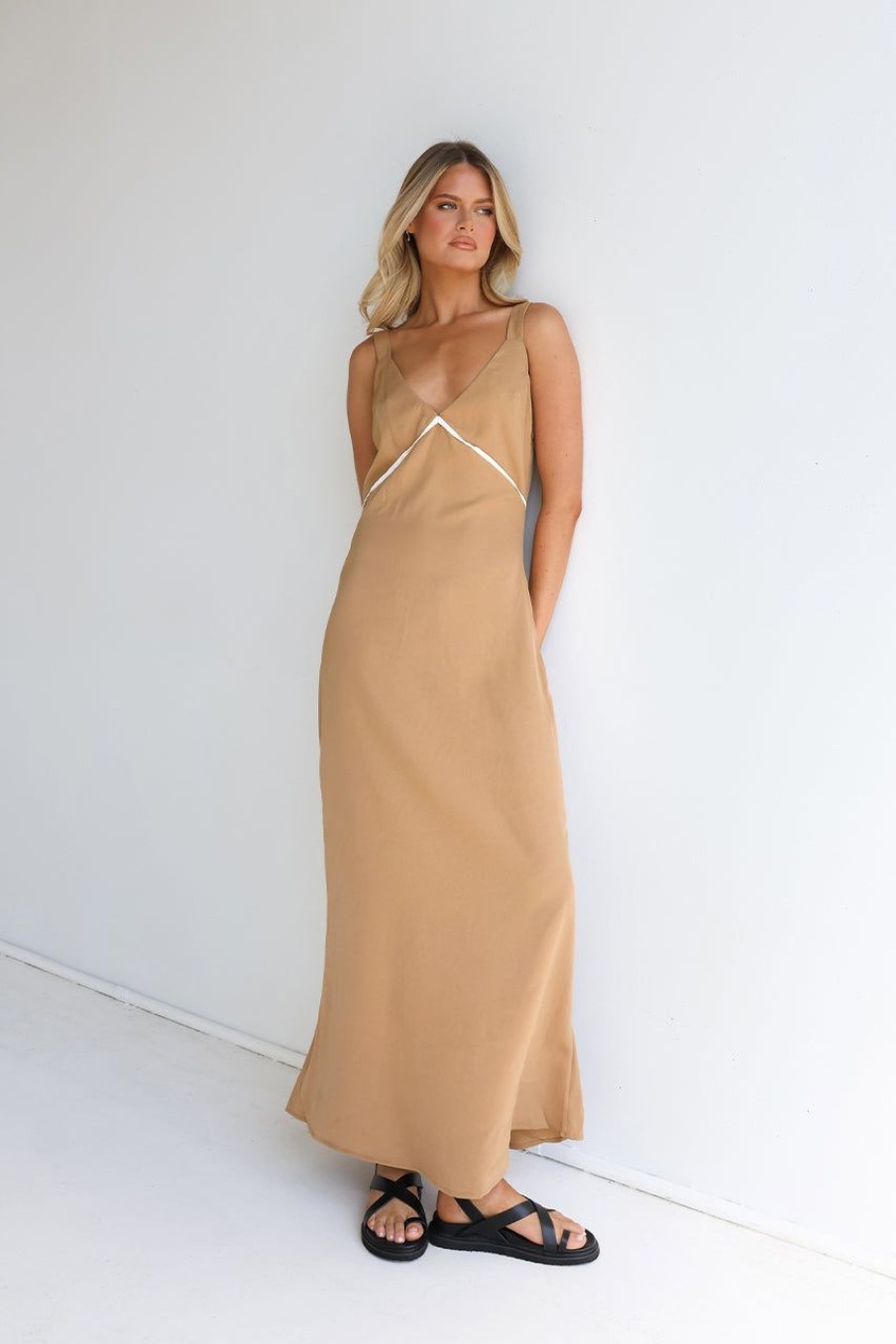 Dresses Madison The Label | Larissa Maxi Dress | Tan