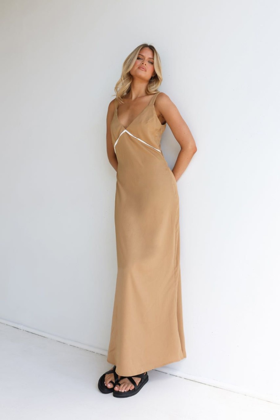 Dresses Madison The Label | Larissa Maxi Dress | Tan