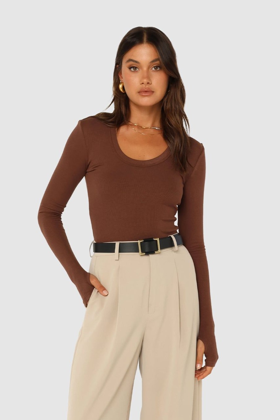 Basics Madison The Label | Sinclair Long Sleeve Top | Choc