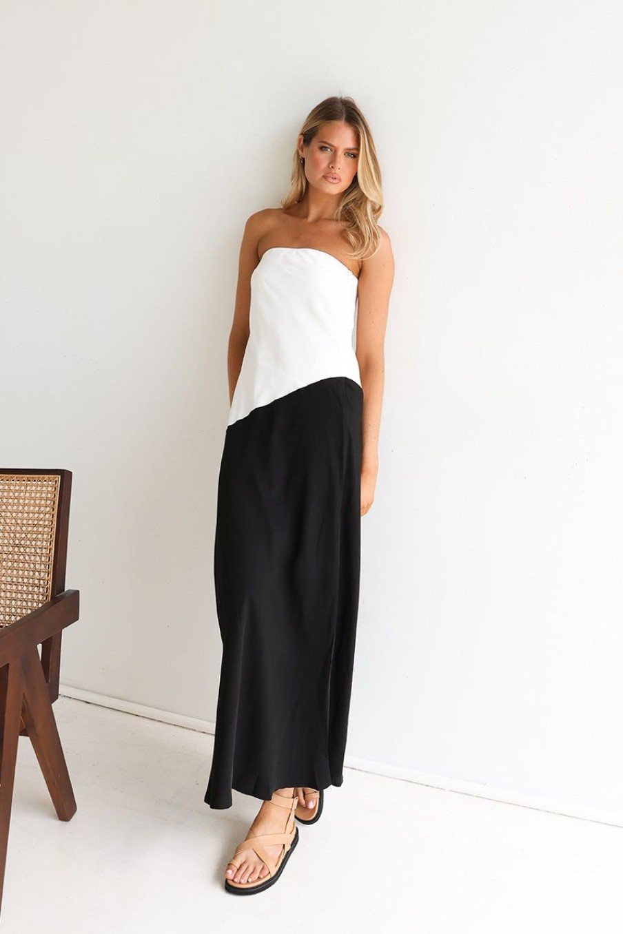 Dresses Madison The Label | Joanna Maxi Dress | White & Black